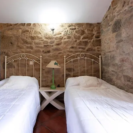 Casa Dos Pazos, Praechtiges Galicisches Steinhaus Holiday home *